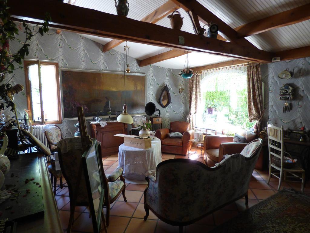 Bed and Breakfast Beau Site Guimauve Et Vieilles Dentelles Royères-Saint-Léonard Exterior foto