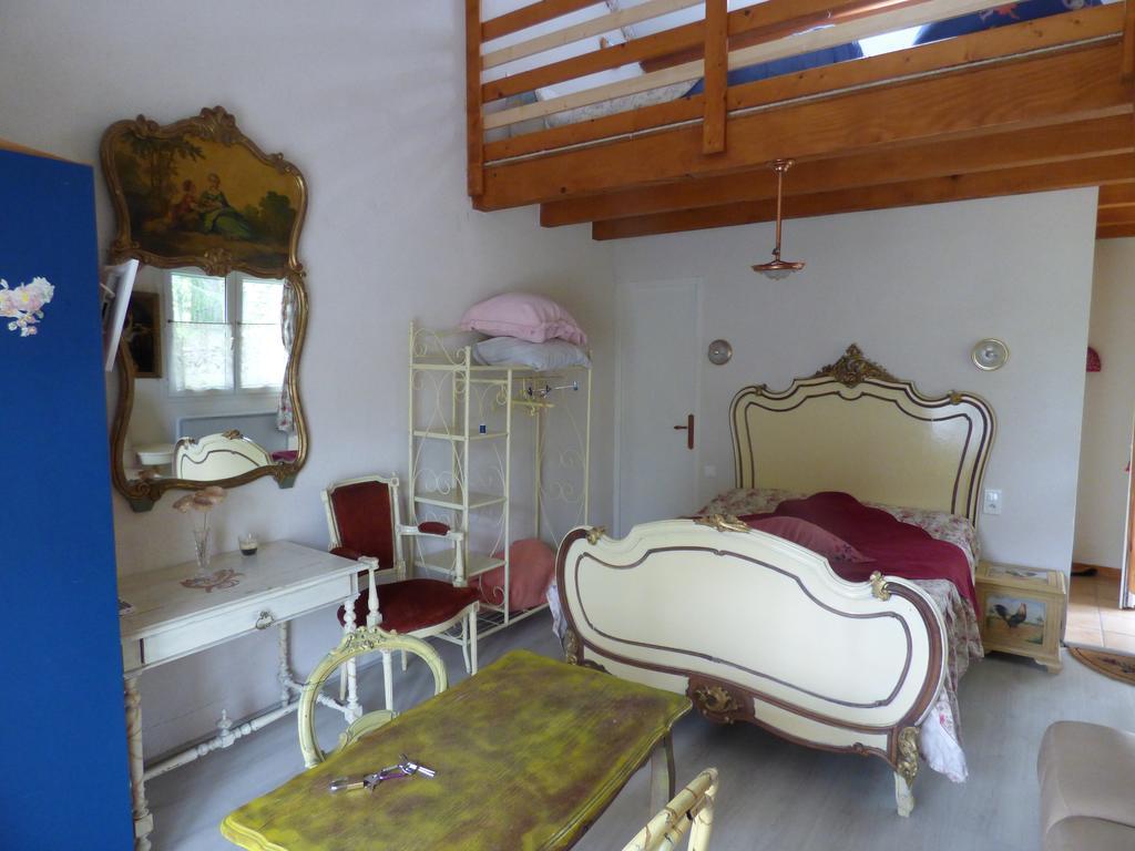 Bed and Breakfast Beau Site Guimauve Et Vieilles Dentelles Royères-Saint-Léonard Exterior foto