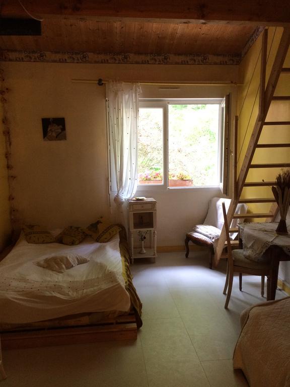 Bed and Breakfast Beau Site Guimauve Et Vieilles Dentelles Royères-Saint-Léonard Exterior foto