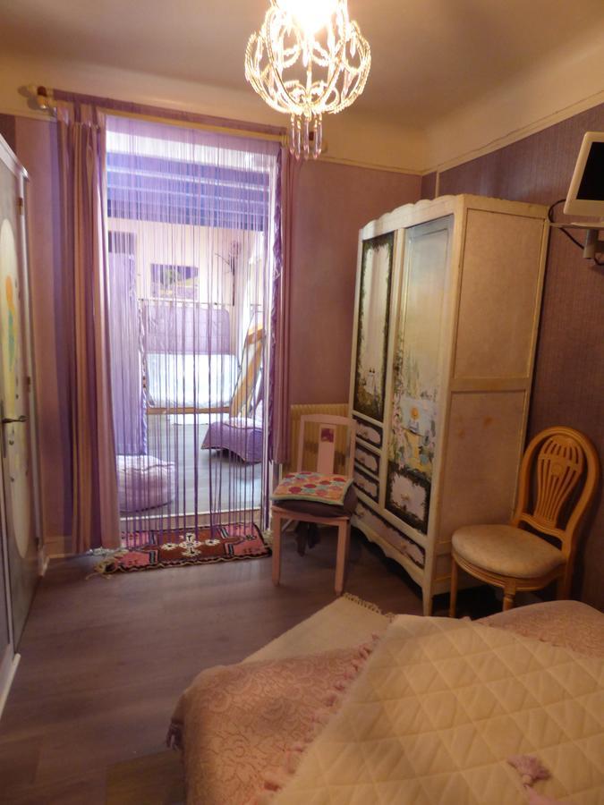 Bed and Breakfast Beau Site Guimauve Et Vieilles Dentelles Royères-Saint-Léonard Exterior foto