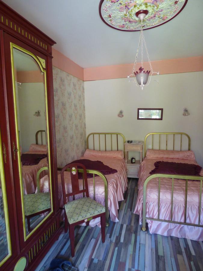 Bed and Breakfast Beau Site Guimauve Et Vieilles Dentelles Royères-Saint-Léonard Exterior foto